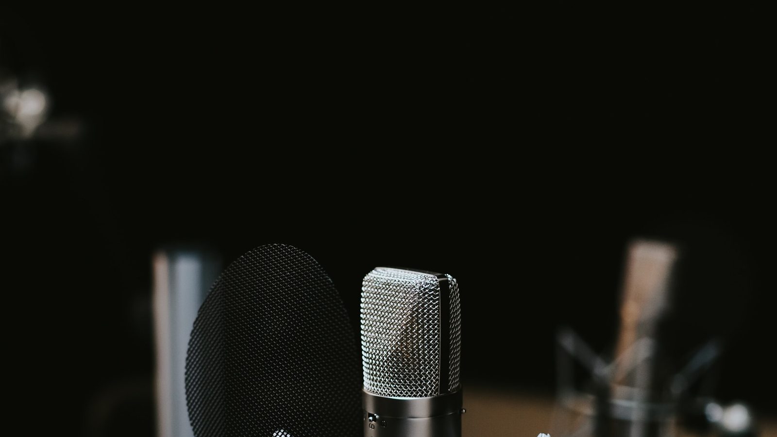 An omnidirectional loudspeaker set up on stage for a reverberation measurement